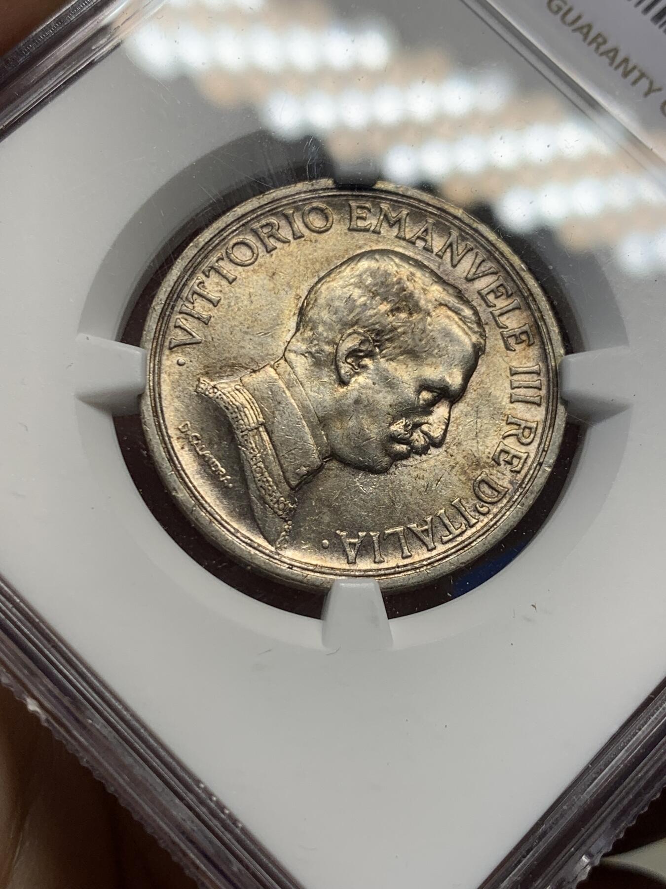 《竞宝斋》第400场 周日，周一，周二，3场连拍 （全场包邮） NGC UNCD 意大利1915年马车2里拉银币 原光包浆淡彩
