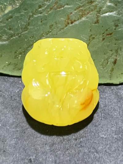 天然乌克兰原矿蜜蜡雕刻小貔貅一个， - 天然乌克兰原矿蜜蜡雕刻小貔貅一个，