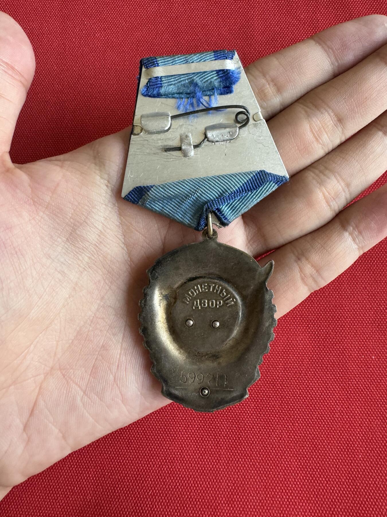 五哥徽章群   16号周三晚上八点4群联拍