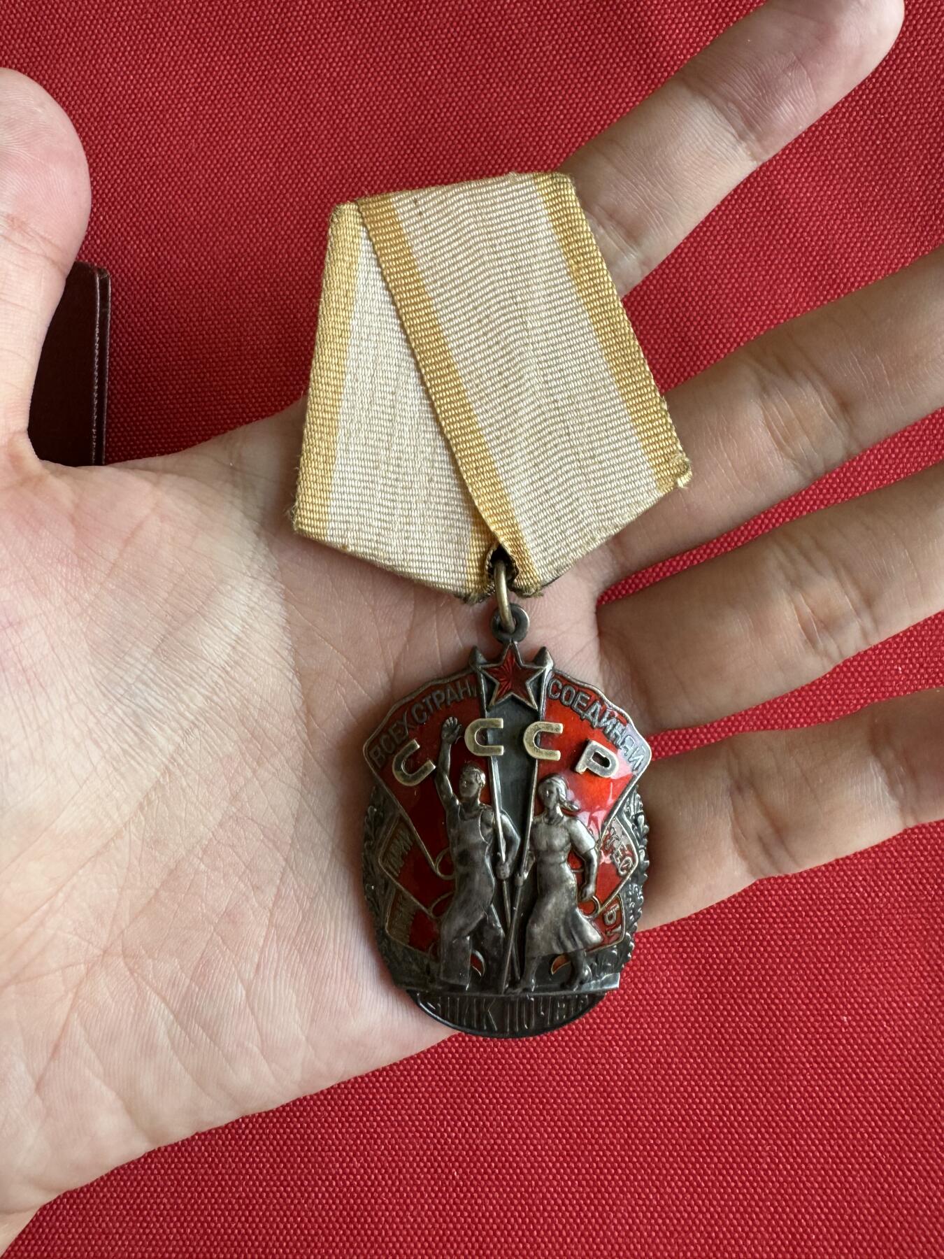 五哥徽章群   16号周三晚上八点4群联拍