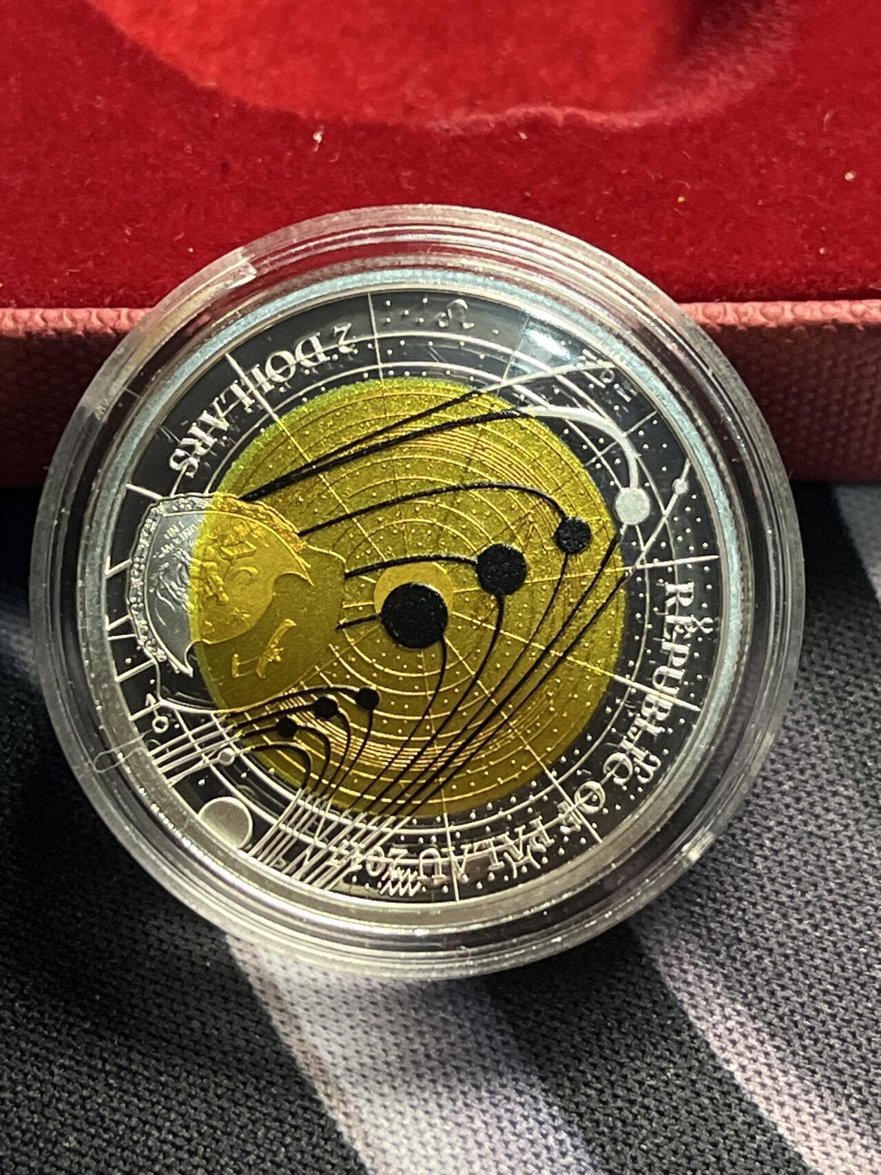 ❤️【币观天下】❤️ 第317期钱币拍卖- 2025.7.18周五晚上6点半场-长期征集拍品 原厂盒证帕劳2017年土星银铌双金属镶嵌精制纪念币999银+998铌15克直径30毫米发行3000枚