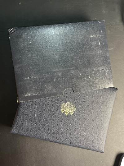 ❤️【币观天下】❤️ 第317期钱币拍卖- 2025.7.18周五晚上6点半场-长期征集拍品 - 日本1996年官方PS精制流通套币黑色本册