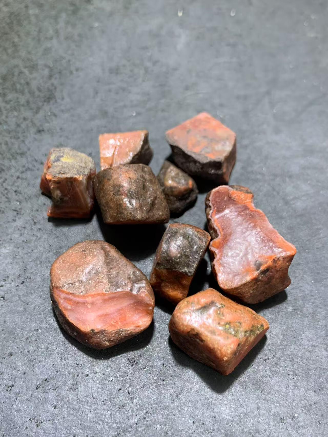 川料开窗料南红玛瑙小原石一组，