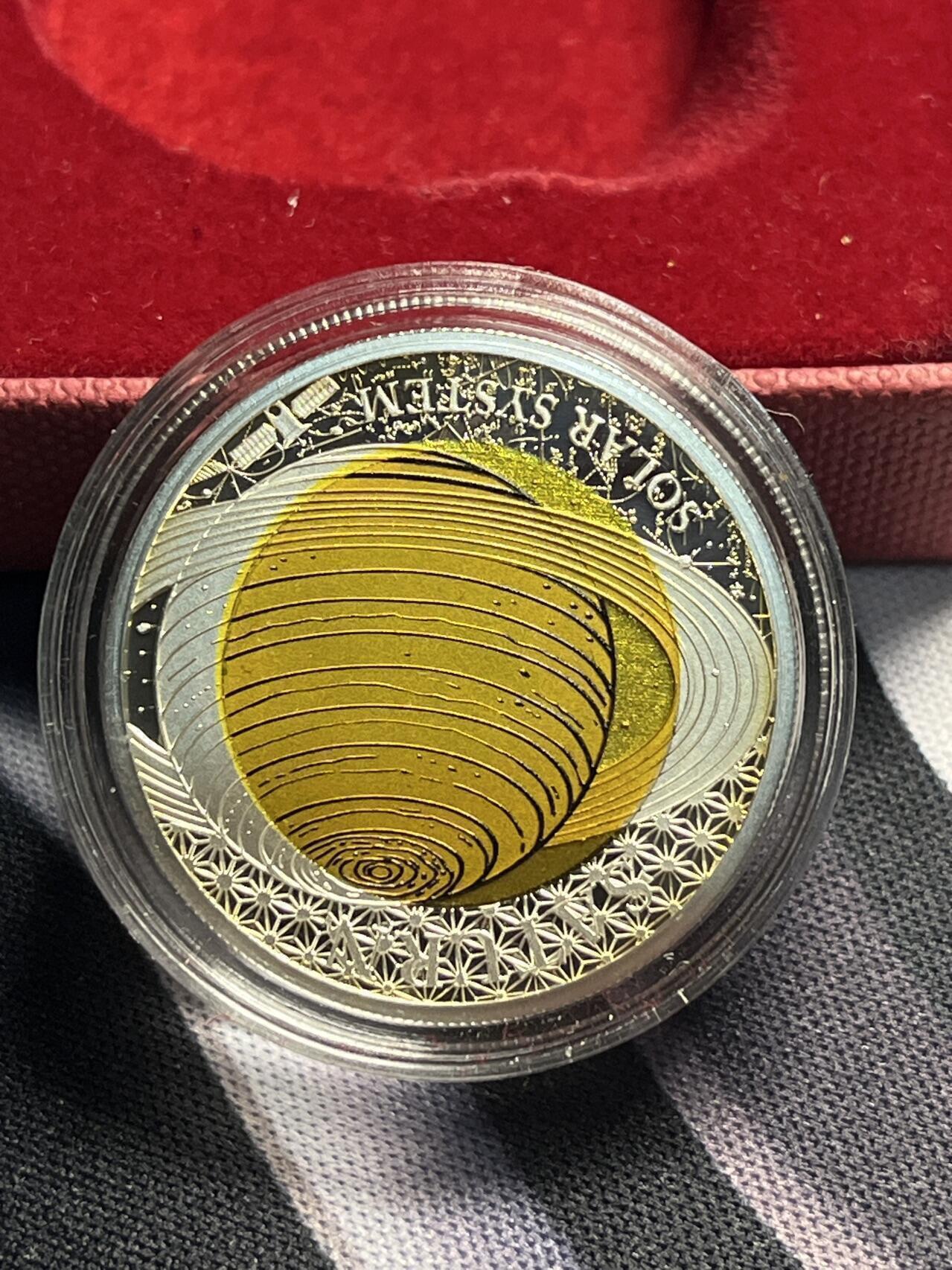 ❤️【币观天下】❤️ 第317期钱币拍卖- 2025.7.18周五晚上6点半场-长期征集拍品 原厂盒证帕劳2017年土星银铌双金属镶嵌精制纪念币999银+998铌15克直径30毫米发行3000枚