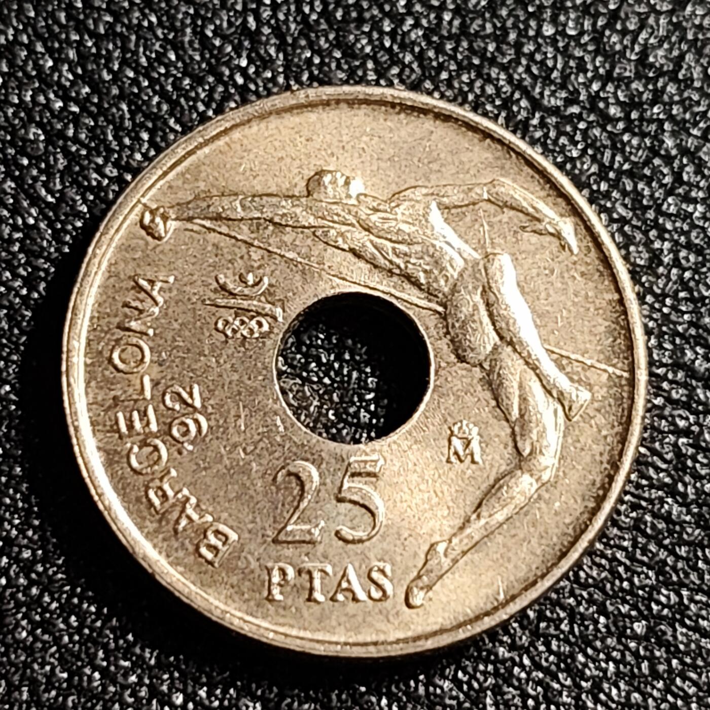 泉币菌-第52场-各国散币场 美品 西班牙1990年纪念巴塞罗那奥运会 跳高 25比塞塔中孔铜币 19MM