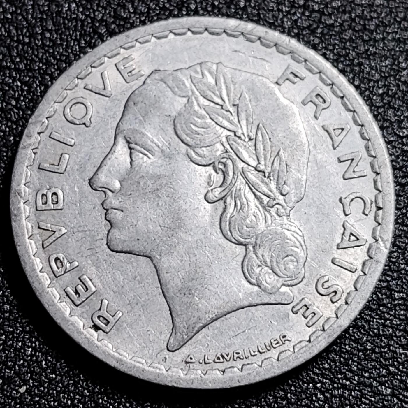 泉币菌-第52场-各国散币场 少见 法国早期大铝币 法国5法郎铝币1947年 31mm 自由女神