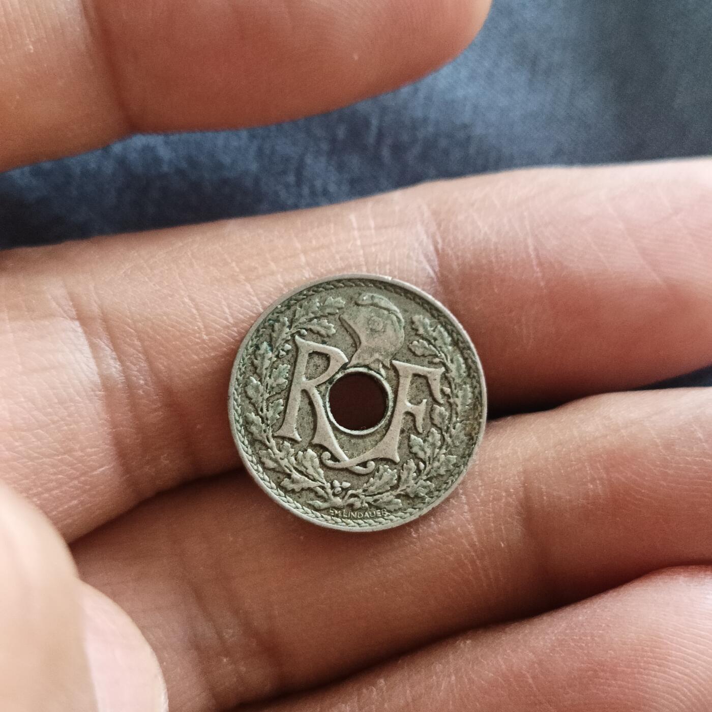 泡泡币外币第五十九场可代拍15038385335微信