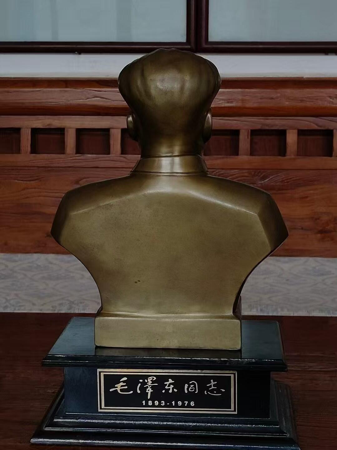 老干部家惠让伟大领袖毛主席铜像，开脸端详，总高45/宽28/前后20厘米，重8.1斤完整无损，保老保真。