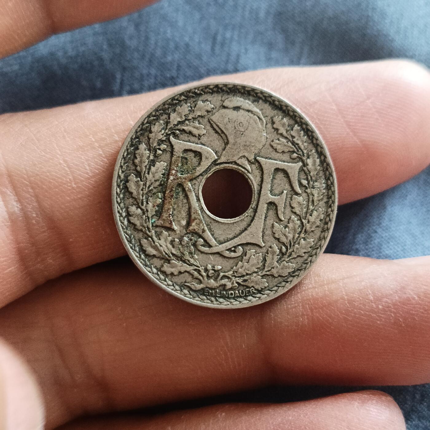 泡泡币外币第五十九场可代拍15038385335微信 法国27年25分
