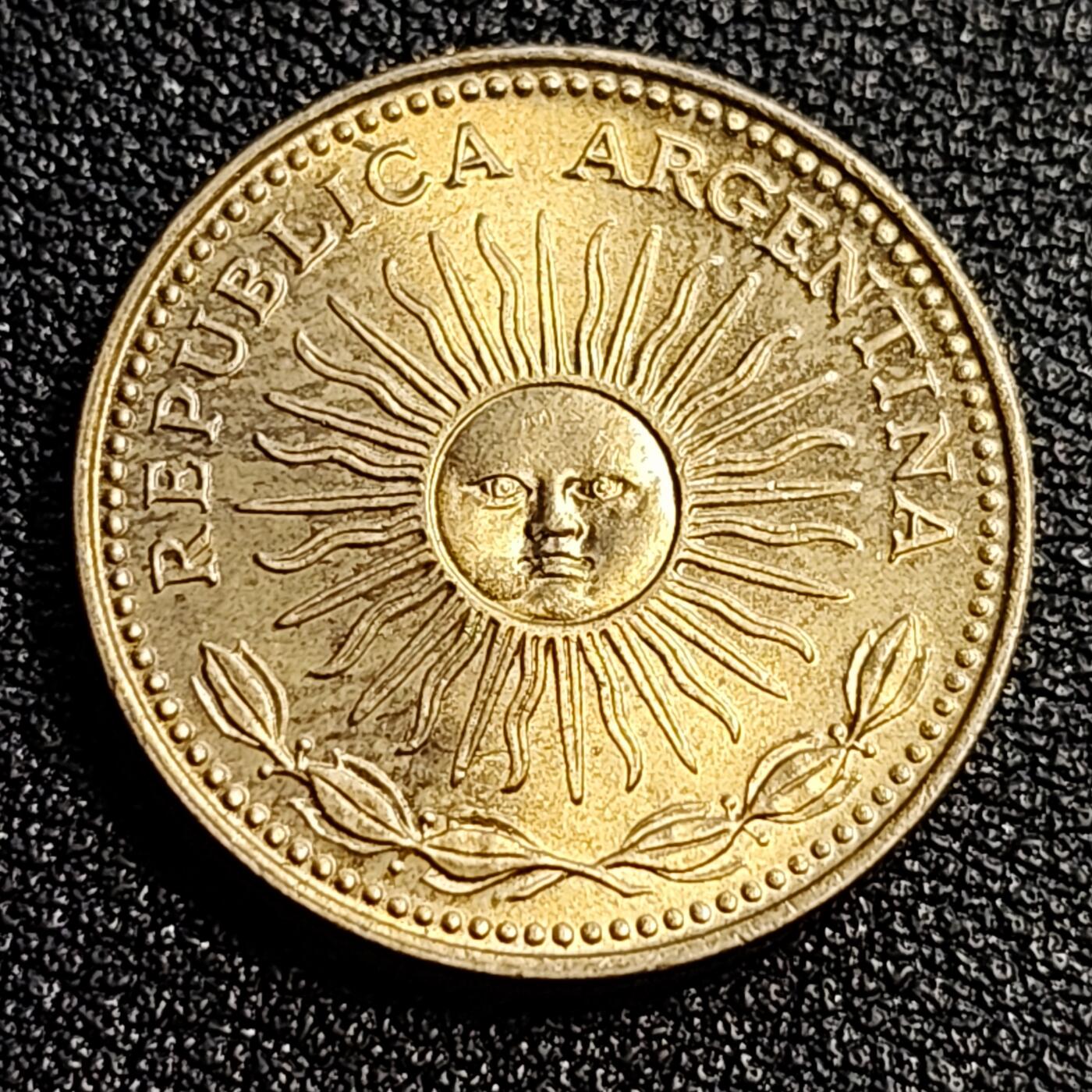 泉币菌-第53场-精品场 车轮转光 阿根廷1975年 太阳神1比索铜币 22MM
