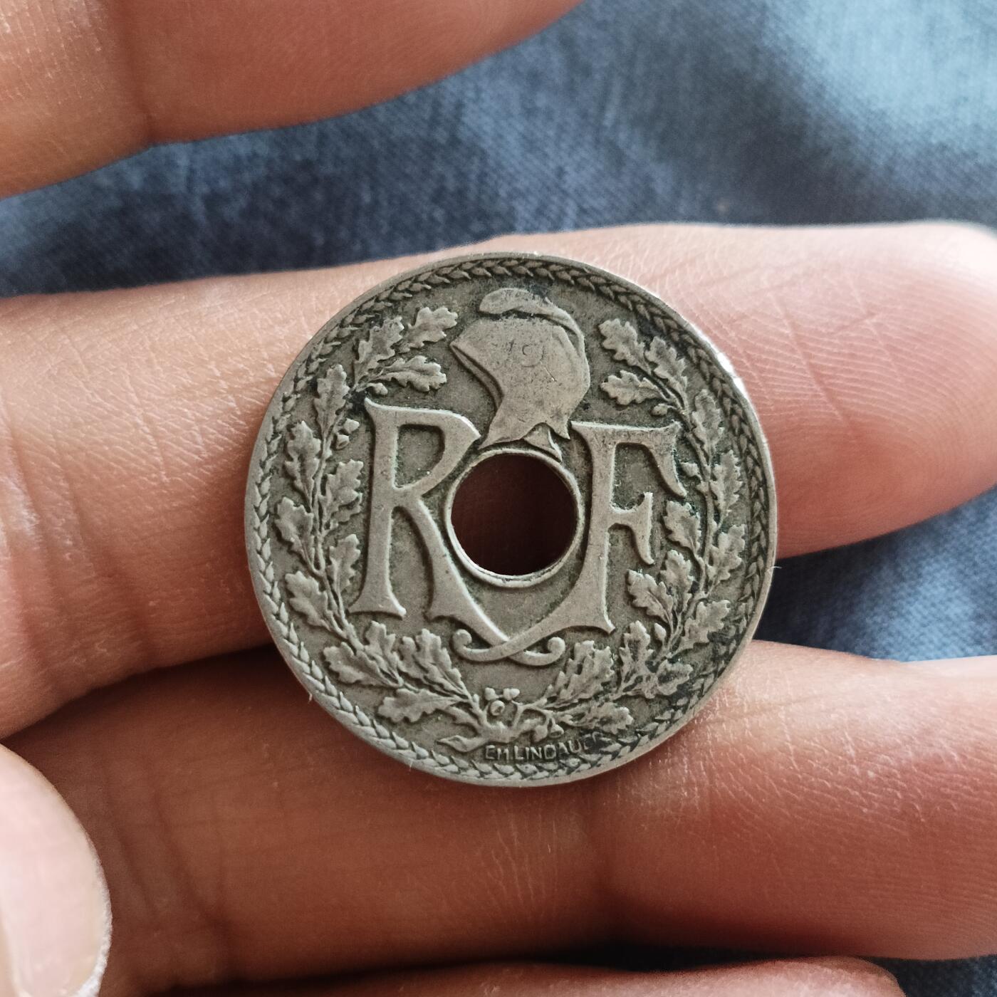 泡泡币外币第五十九场可代拍15038385335微信 法国32年25分