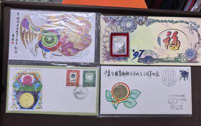 北京马甸外国币专卖第142期，外国币专场，陆续上拍，欢迎关注 - 2枚纪念章邮封1枚银薄邮封，1枚唱片邮封