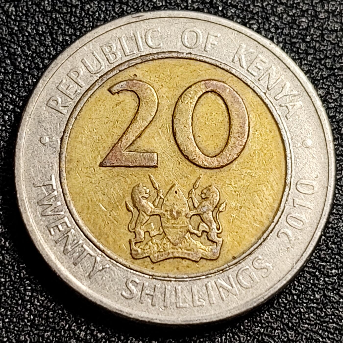 泉币菌-第53场-精品场 少见 肯尼亚20双色币 26mm 第二任总统 非洲币