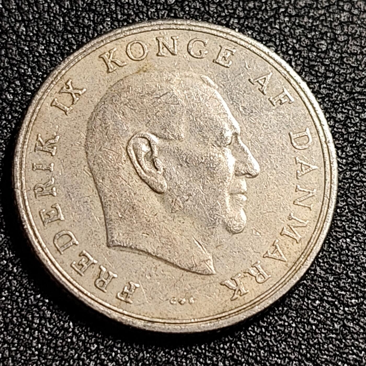 泉币菌-第52场-各国散币场 丹麦1962年1克朗 弗雷德里克九世 发行一年 SS版 铜镍币 25.5mm