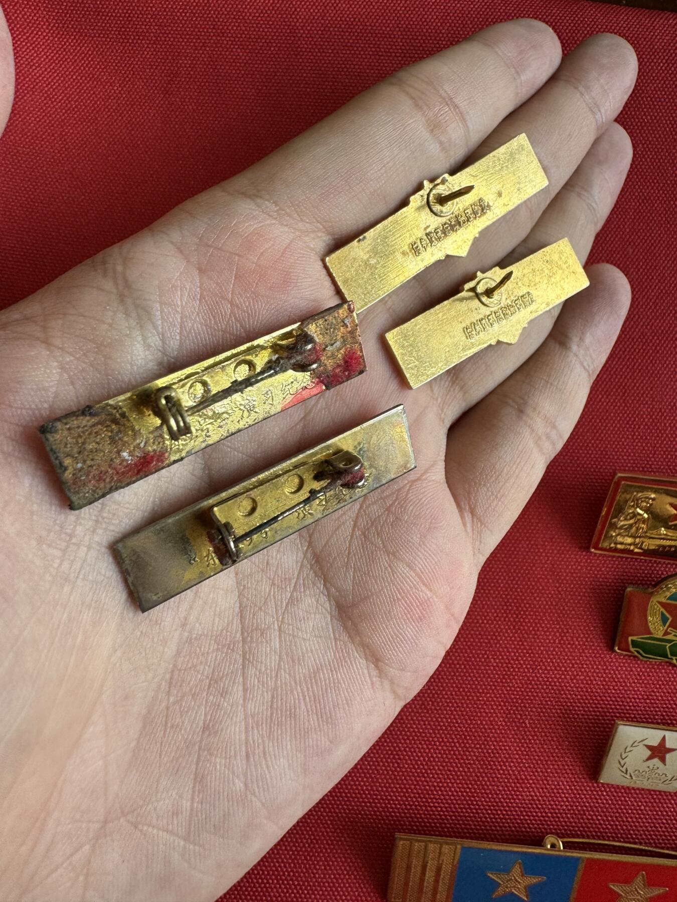 五哥徽章群   16号周三晚上八点4群联拍