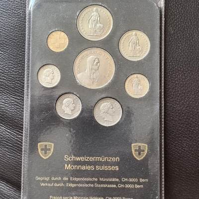道一币馆币章第一百三十七场 - 卡册封装 瑞士1980年套币八枚