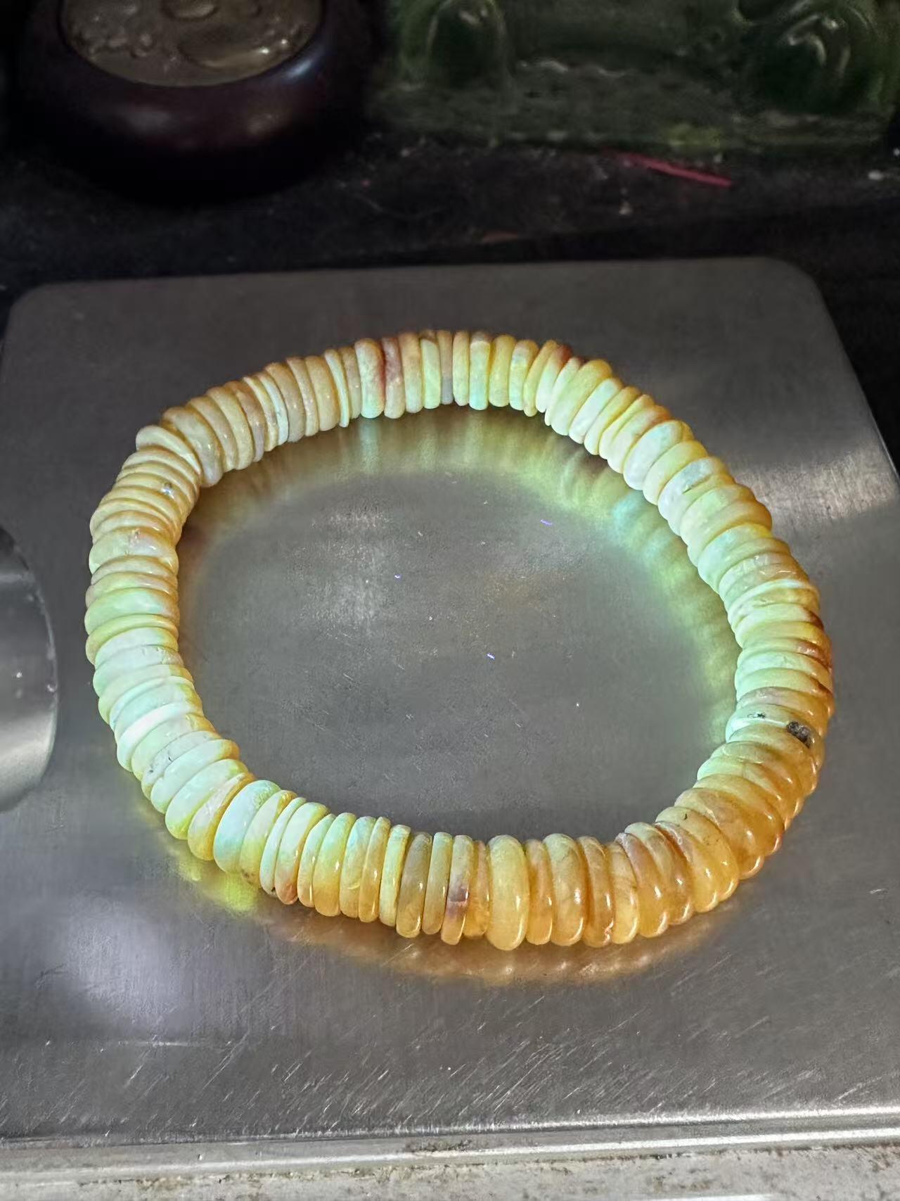 天然乌克兰鸡油黄蜜蜡老料隔片手串一条，温润如玉 招财纳福