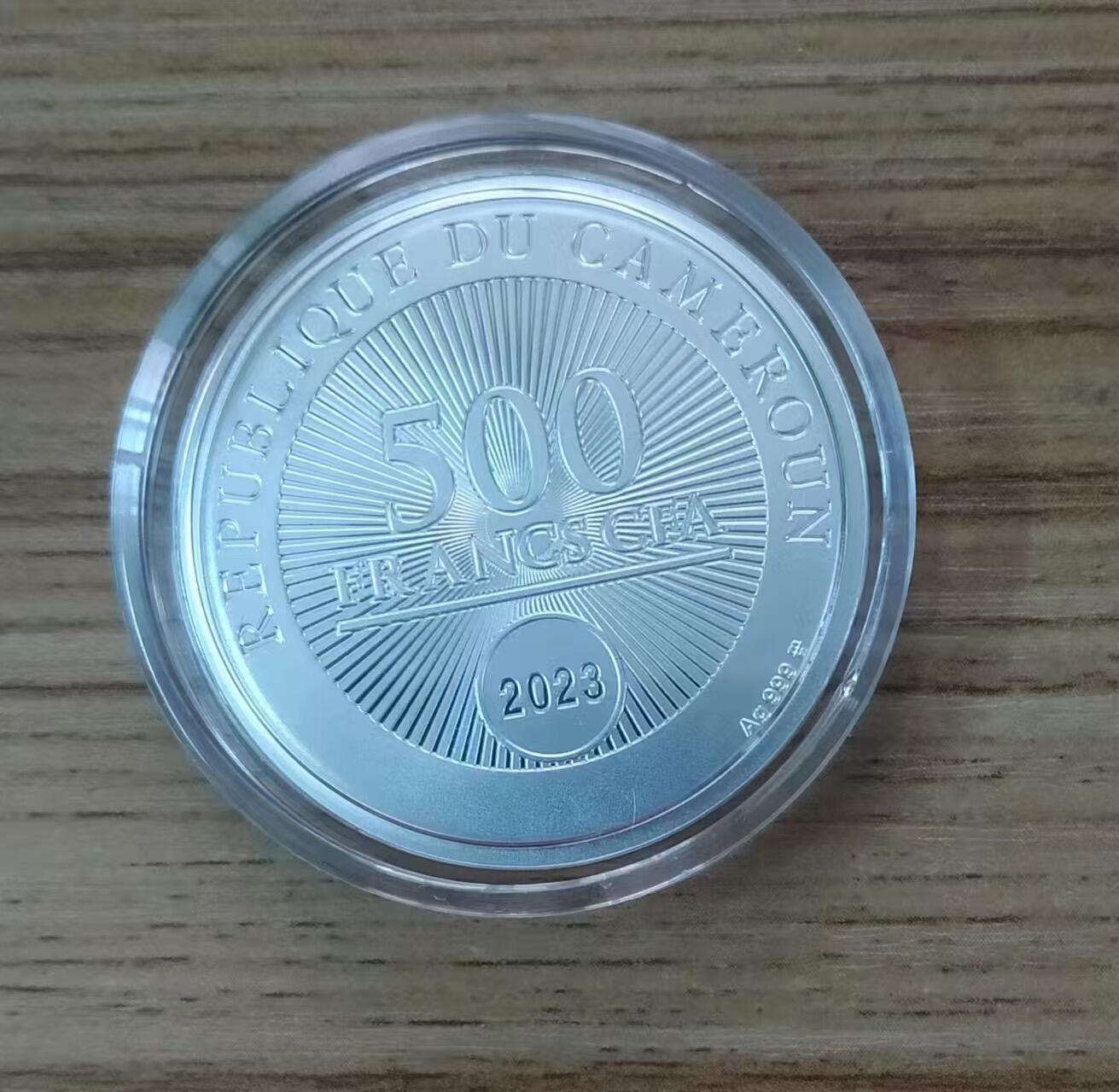 ❤️【币观天下】❤️ 第317期钱币拍卖- 2025.7.18周五晚上6点半场-长期征集拍品 【七夕情人节礼物，精美绝伦】喀麦隆2023，“爱的花园”，激光镭射磨砂,鲜艳数码彩色,microprinting缩微美化防伪技术,彩色精制银币. 盒证全. 超精美漂亮. 国外售价112欧元