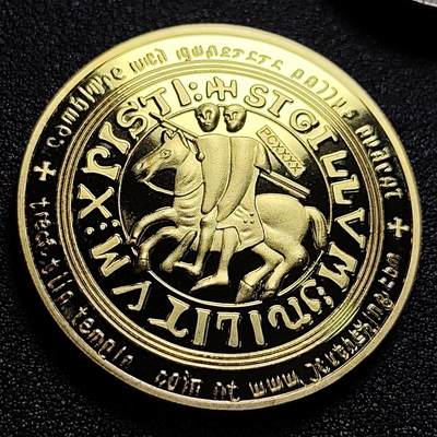 泉币菌-第53场-精品场 - 马剑圣殿骑士金色 纪念章 直径约40mm 