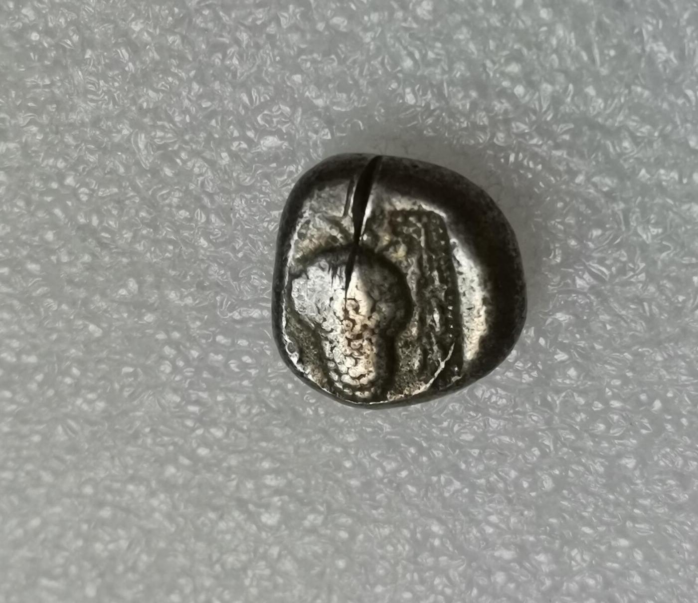 瓶子🏺第199期拍卖会  亚马逊战士银币葡萄银币古希腊币西里西亚银币索洛伊斯塔特银币美品 公元前440—前400年索洛伊城发行  正面赤裸半身的亚马逊战士在挽弓搭箭   腰部挂着箭袋  背面葡萄串
