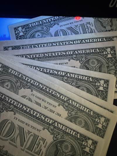 《外钞收藏家》第五百四十七期（本期稀少裸币、刀币、精品评级）（本平台长期征集拍品、欢迎藏友们联系合作） 1995年美国1美元 24张一起  有几张UNC- 其他基本全新