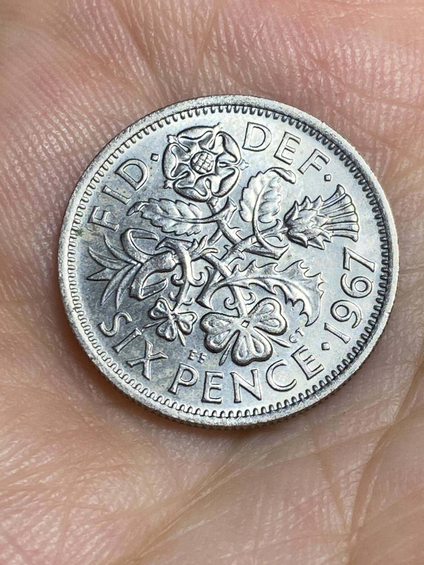 2025年第六十七场(总第九十三场）外国好品散币(免佣金) 原光好品–英国🇬🇧1967年6便士(伊丽莎白二世青年桂冠，普制币关门年)