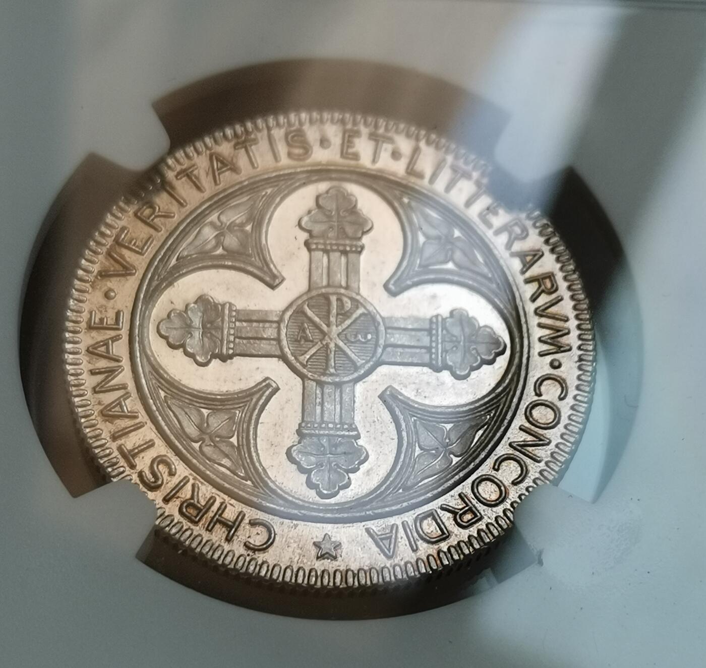 瓶子🏺第199期拍卖会  稀少法国教堂纪念类精制银章  NGC  MS64  稀少好品有镜面感