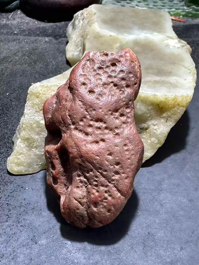 精美川料红皮开窗荔枝冻南红玛瑙原石一颗， - 精美川料红皮开窗荔枝冻南红玛瑙原石一颗，