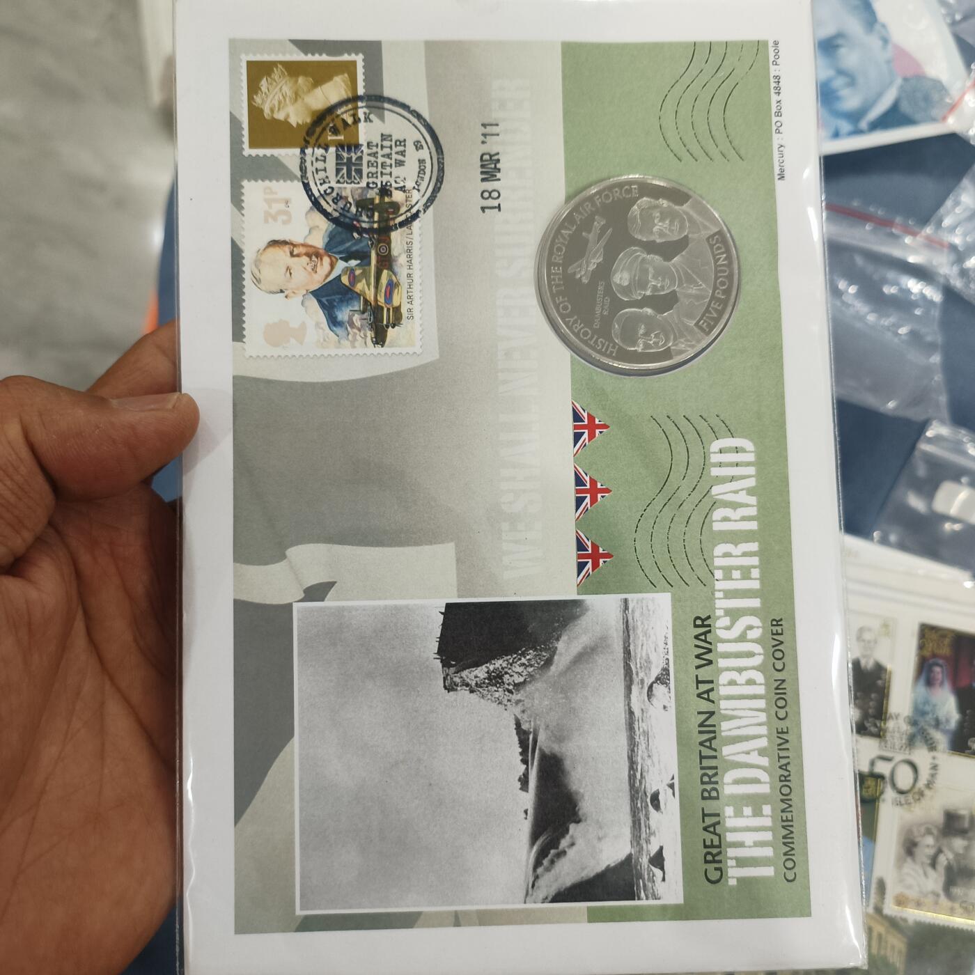 泡泡币外币第六十场可代拍15038385335微信 少见英国五磅纪念原封精致