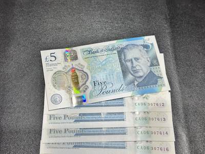 《外钞收藏家》第五百四十七期（本期稀少裸币、刀币、精品评级）（本平台长期征集拍品、欢迎藏友们联系合作） 2023年英国查尔斯版5镑 9张一起 全新UNC 11-20（少尾5）