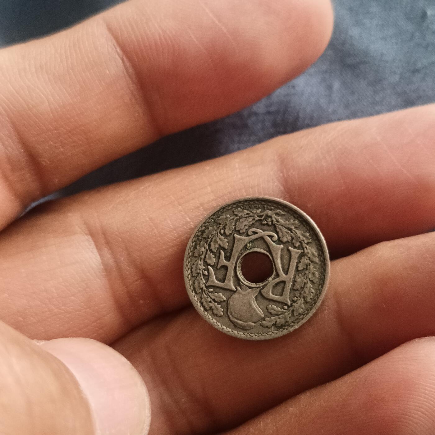 泡泡币外币第六十场可代拍15038385335微信 法国26年5分