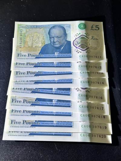 《外钞收藏家》第五百四十七期（本期稀少裸币、刀币、精品评级）（本平台长期征集拍品、欢迎藏友们联系合作） 2023年英国查尔斯版5镑 9张一起 全新UNC 11-20（少尾5）