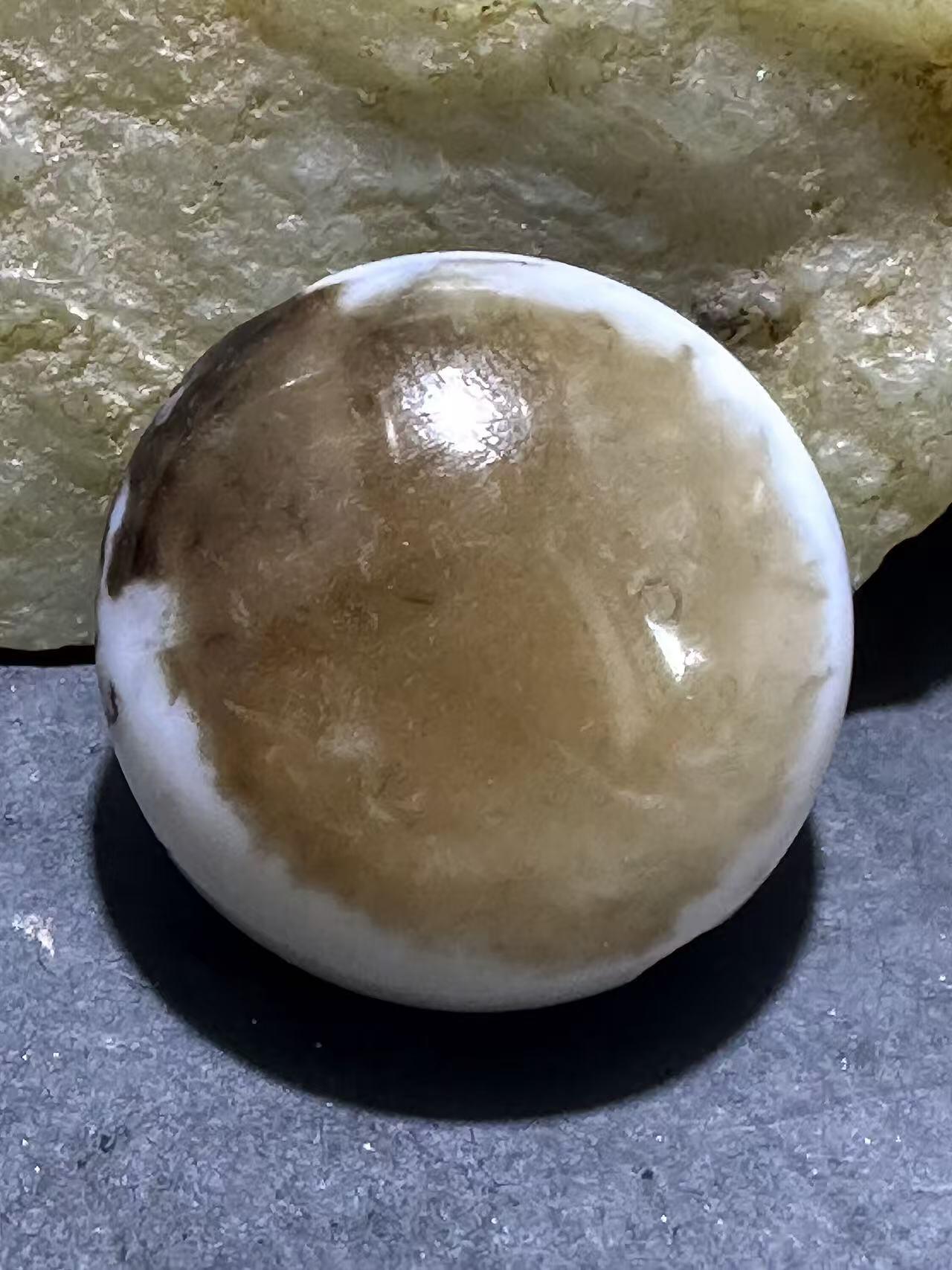 精品药师玛瑙手工雕刻蜘蛛板珠（背云）一颗
