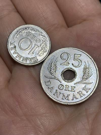 2025年第六十六场(总第九十二场）外国好品散币(免佣金) - 丹麦🇩🇰单年份2枚：1972年10欧尔，25欧尔(弗雷德里克九世逝世年，S; S版)