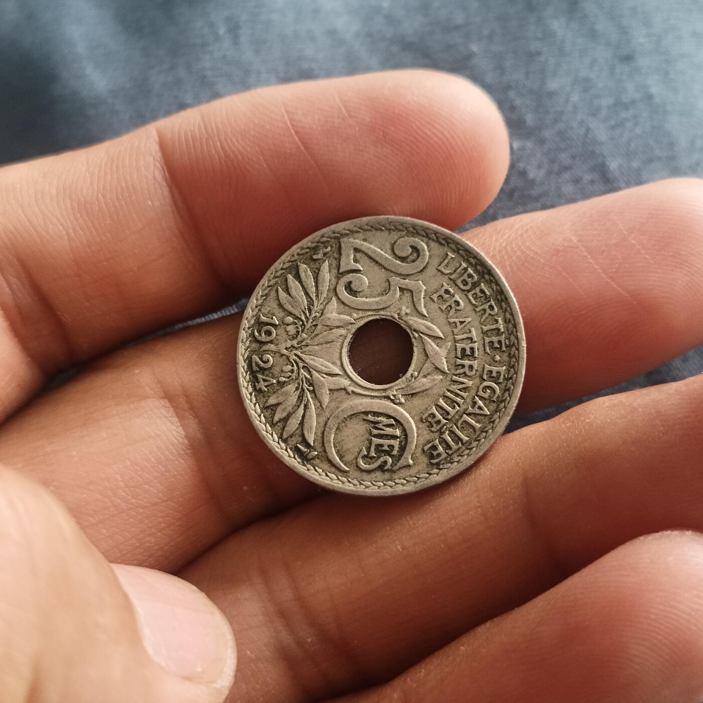 泡泡币外币第六十场可代拍15038385335微信 法国24年25分