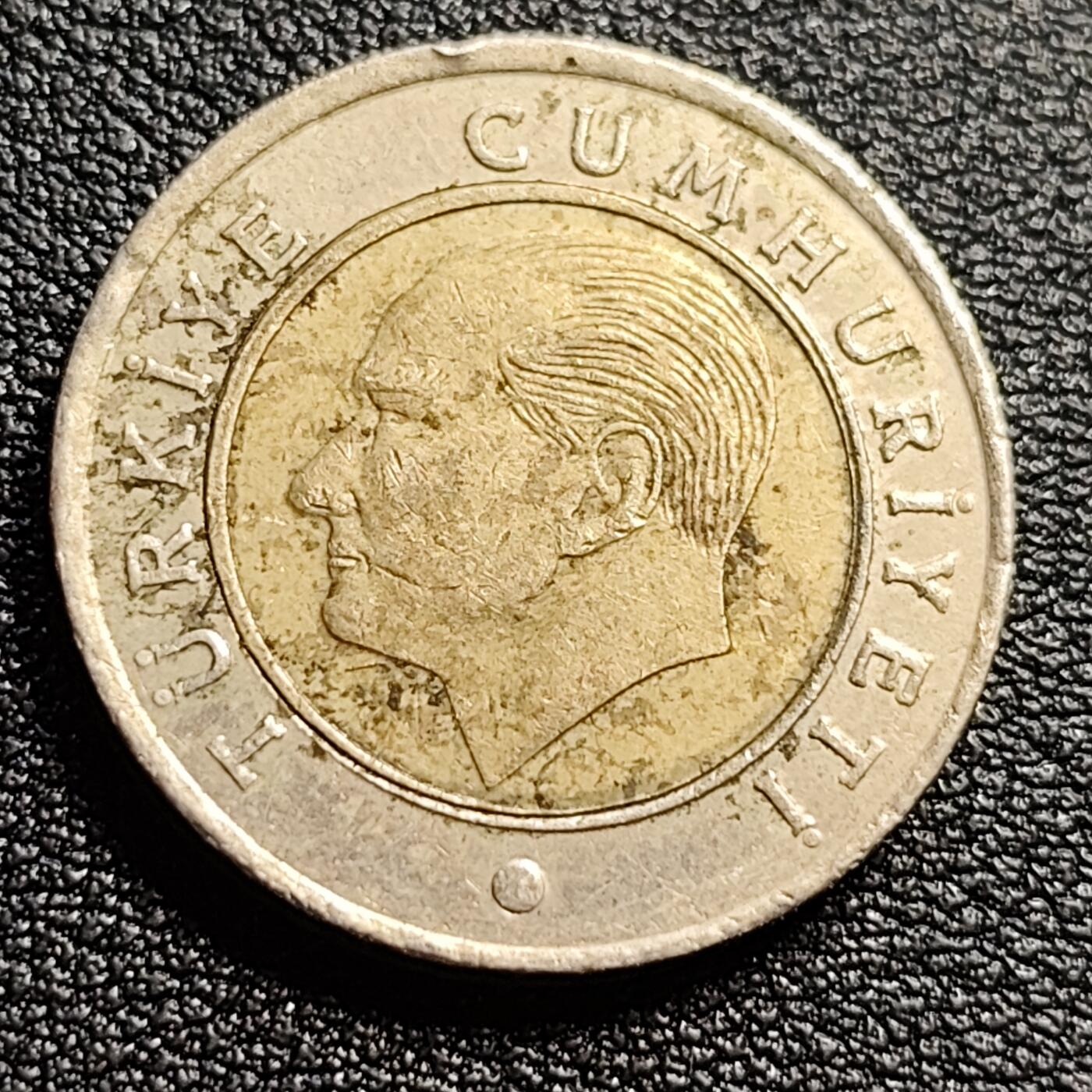 泉币菌-第54场-各国散币场 土耳其50库鲁斯 双色币凯末尔总统 23.9mm 