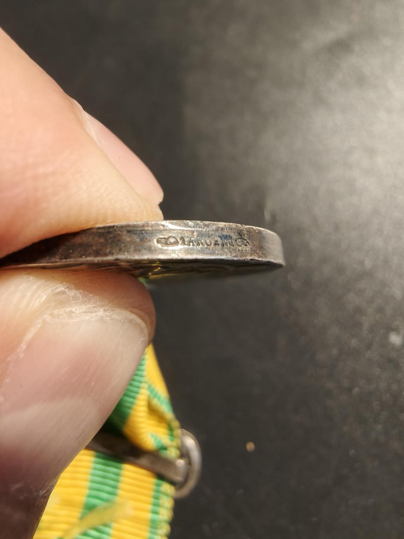 老王徽章第135期 法国1900庚子奖章   原铸950银    带盒子