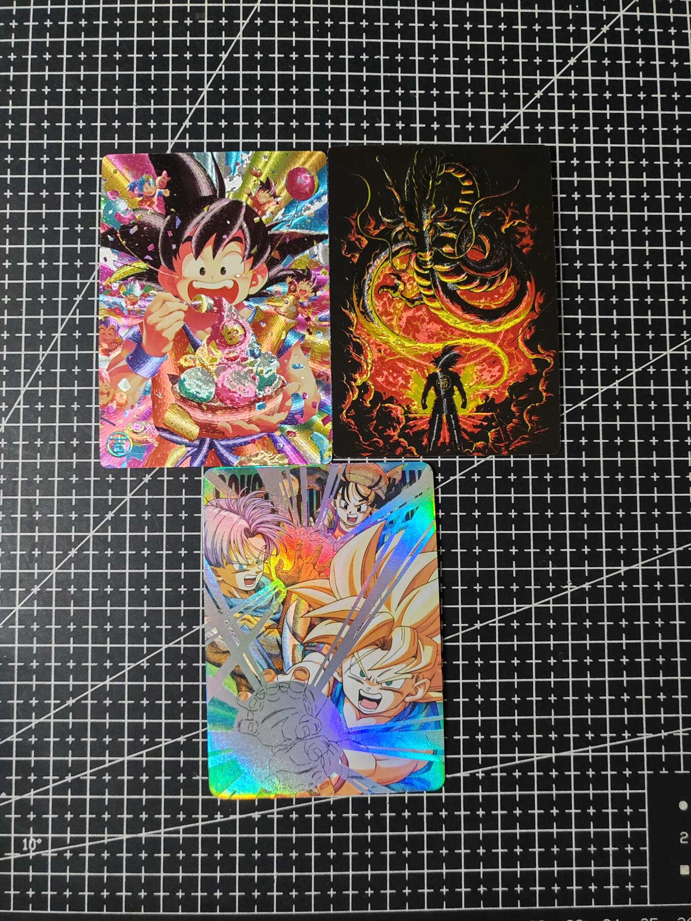 铃鹿第五期（提示一：自制卡难免瑕疵，可能存在撞角爆边等出厂瑕疵，介意慎拍；提示二：参拍请慎重，跑单押金不退的）） 奇点龙珠粗闪3张