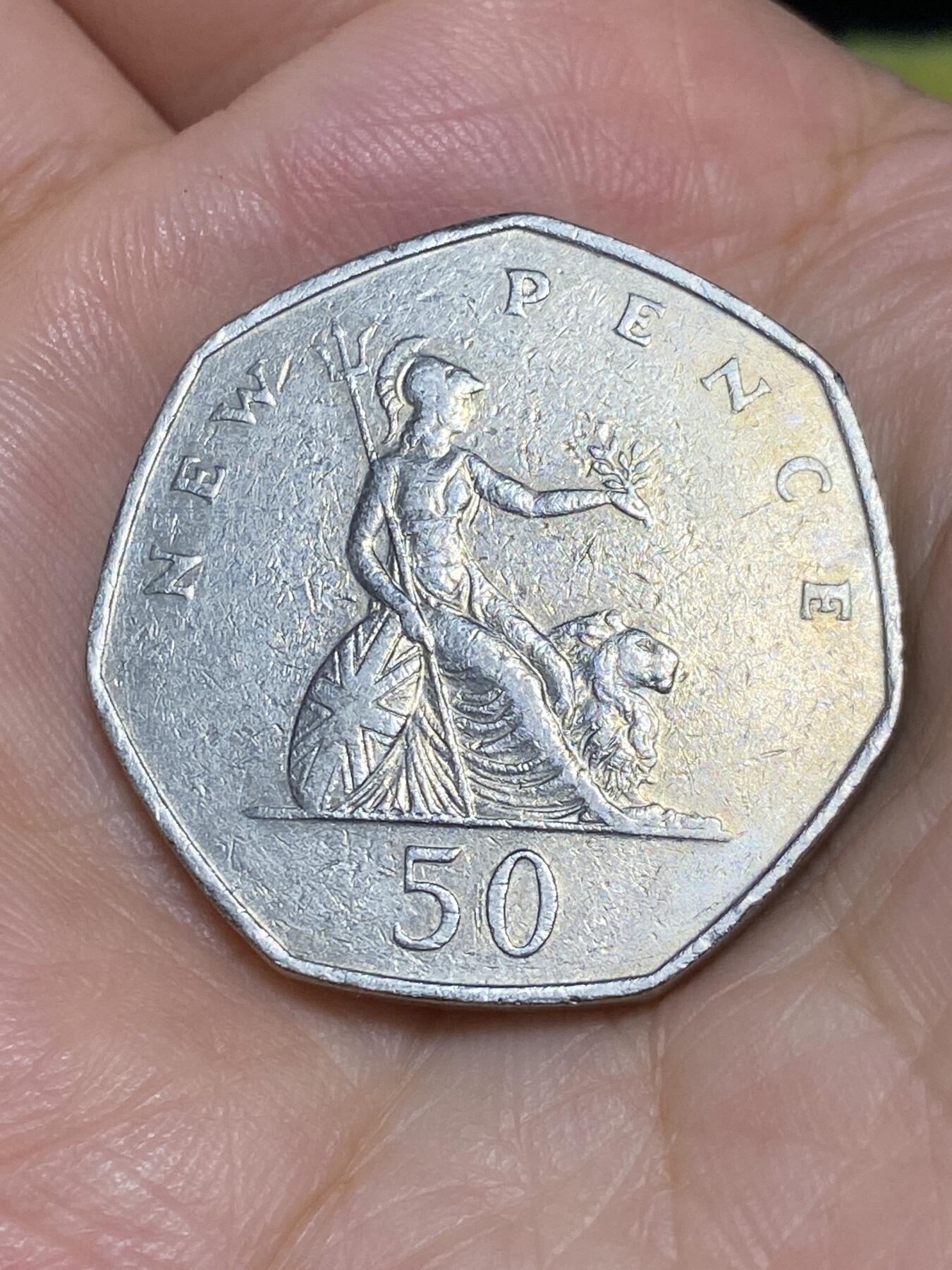 2025年第六十七场(总第九十三场）外国好品散币(免佣金) 英国🇬🇧1969年50新便士(伊丽莎白二世中年花冠，十进制版)