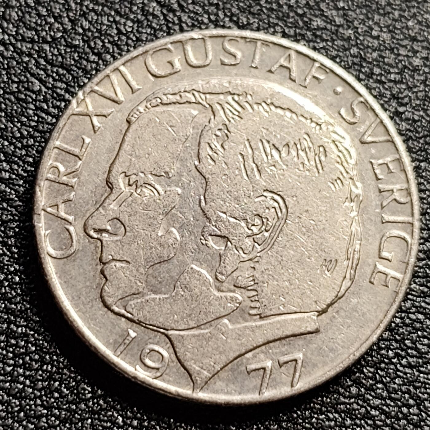 泉币菌-第54场-各国散币场 瑞典1977年 古斯塔夫五世 1克朗铜镍币 25mm