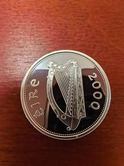 长老汇蛇年精选第二十三场拍卖 2000爱尔兰千禧年1镑精制银币，20克925银，安全边