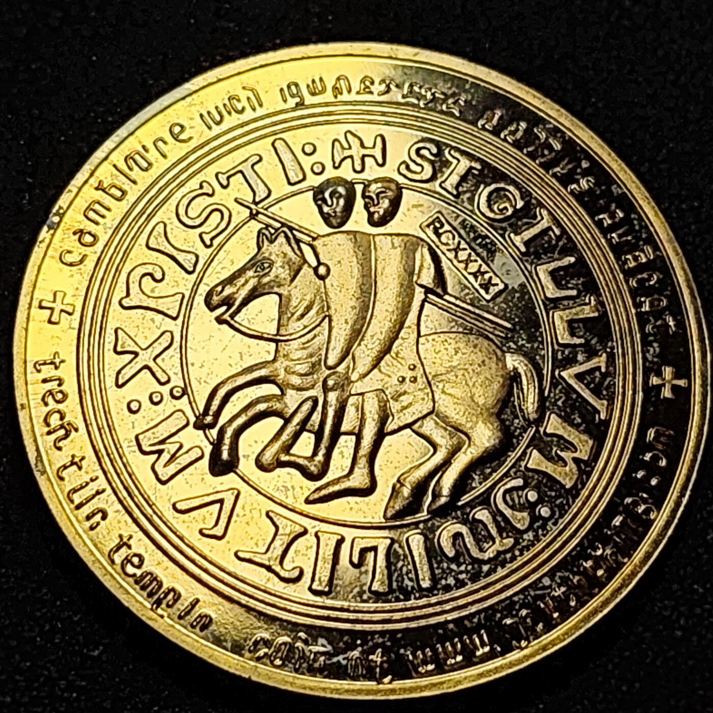 泉币菌-第54场-各国散币场 马剑圣殿骑士 金色纪念章 直径约40mm 