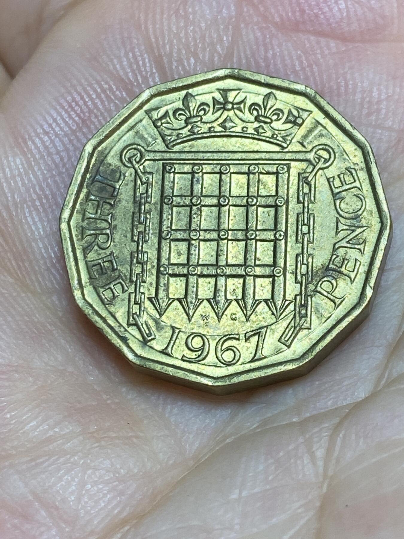 2025年第六十七场(总第九十三场）外国好品散币(免佣金) 英国🇬🇧1967年3便士(伊丽莎白二世青年桂冠，普制币关门年)