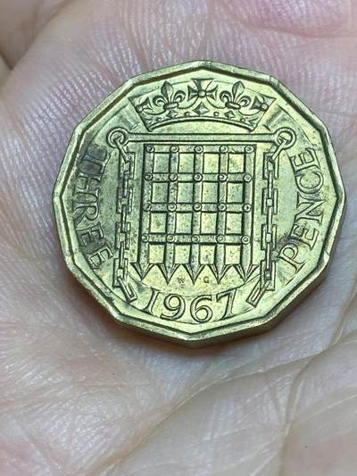 2025年第六十七场(总第九十三场）外国好品散币(免佣金) - 英国🇬🇧1967年3便士(伊丽莎白二世青年桂冠，普制币关门年)