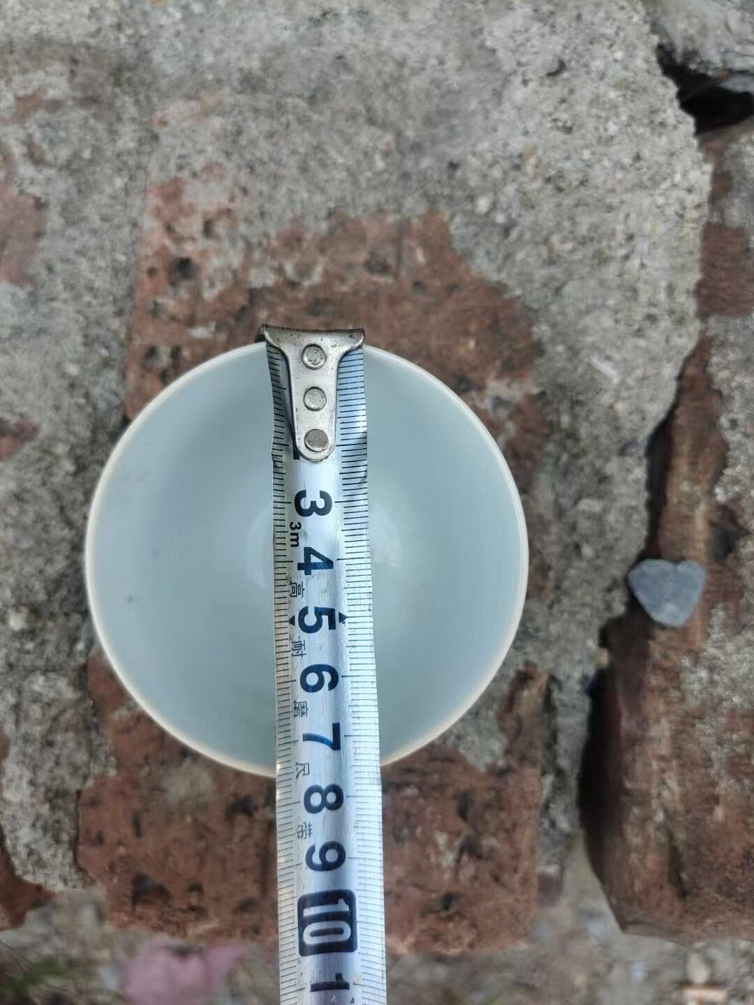 清末民国斗彩杯子一个，画工好，瓷好，完整漂亮