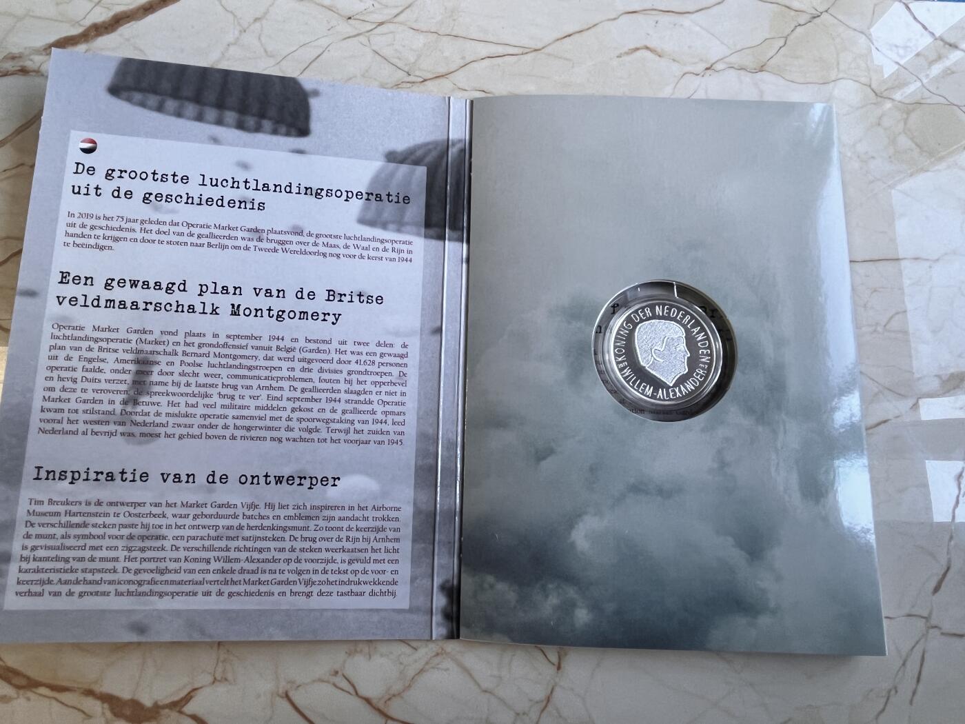 第166期拍卖【长期征集拍品】 卡装荷兰2019年二战市场花园空降行动精制银币，925银，15.5克，发行4500枚