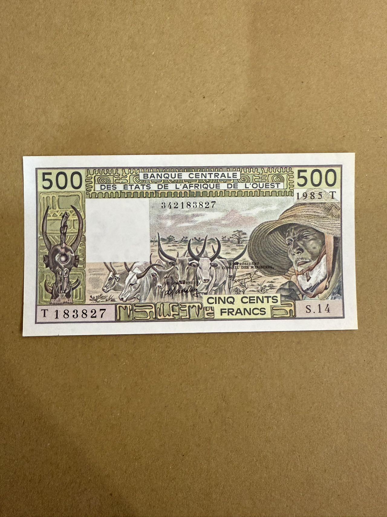 【炜奕收藏】，第三十九期 西非国家联盟字母T多哥500法郎，UNC-品相，轻微点钞痕