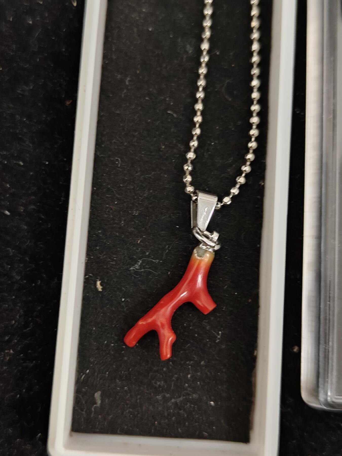 0元起拍勋章 第278期 咸鱼国勋章拍卖专场 7月20日（周日）下午6：00开始 日本中古有机宝石项链带盒