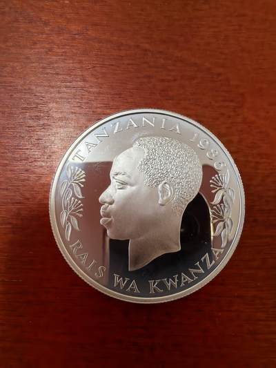 长老汇蛇年精选第二十三场拍卖 1986坦赞尼亚大象母子100先令精制银币，少见