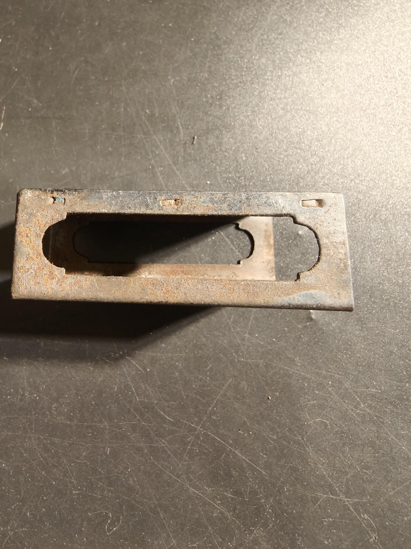 老王徽章第135期 德国烟盒    尺寸58×38×17mm